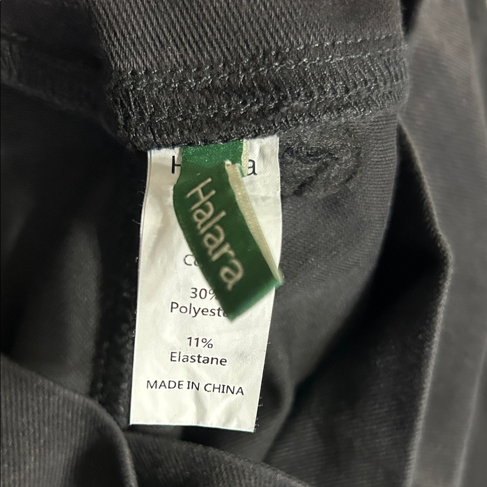 HALARA Classic Black Flare Stretch Jeans